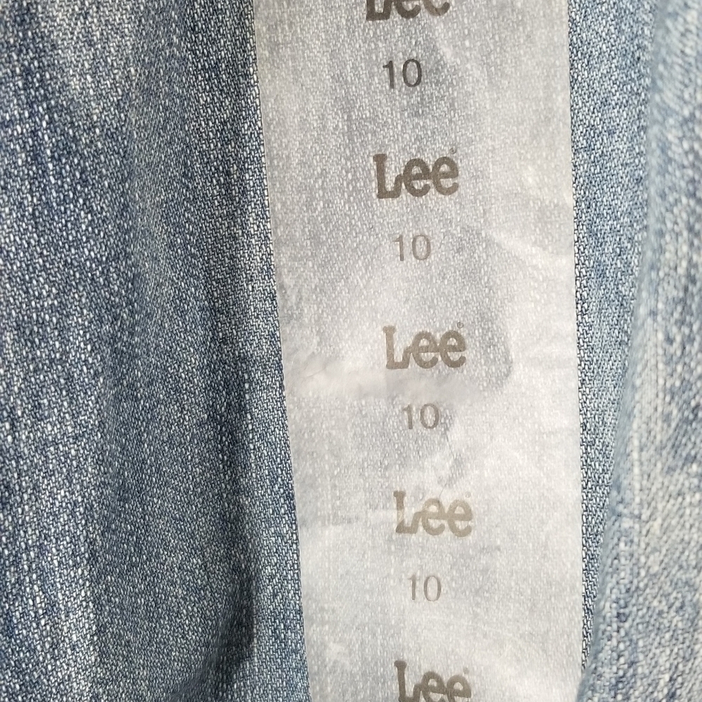 Lee Capri Jean Pants NWT. Light Stone. Size 10 Petite. Side Elastic Retail: $40. - Picture 5 of 9
